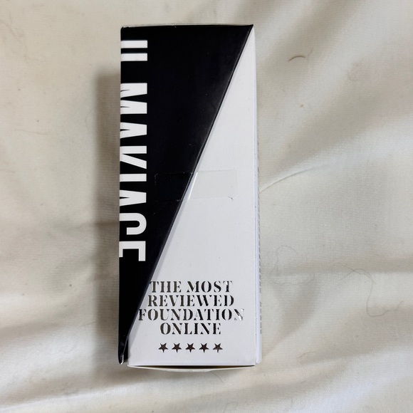 IL MAKIAGE | Full size Woke Up Like This Foundation color 075 - Picture 2 of 5